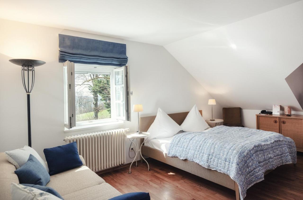 Biohotel Schlossgut Oberambach Exteriör bild