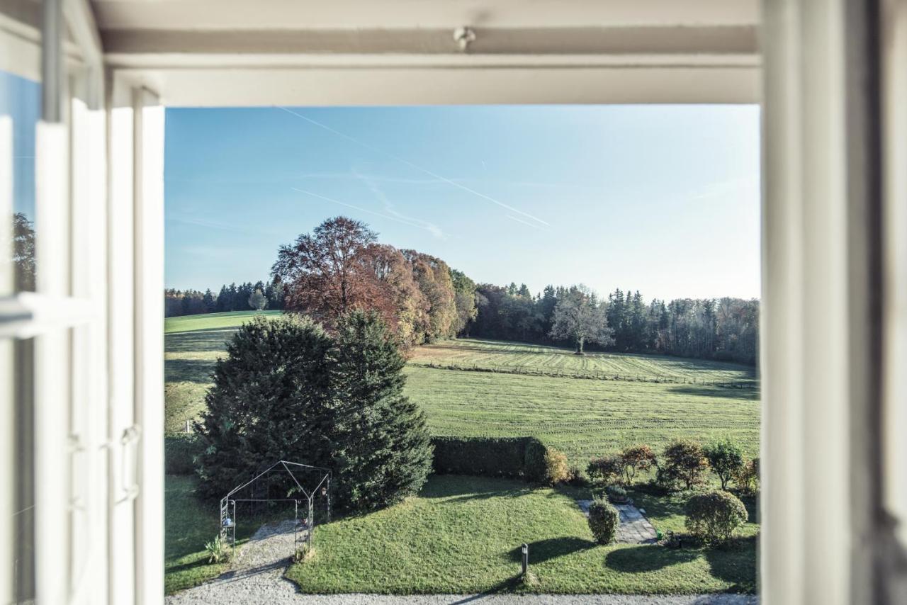 Biohotel Schlossgut Oberambach Exteriör bild