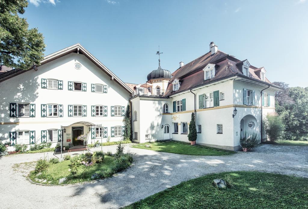 Biohotel Schlossgut Oberambach Exteriör bild