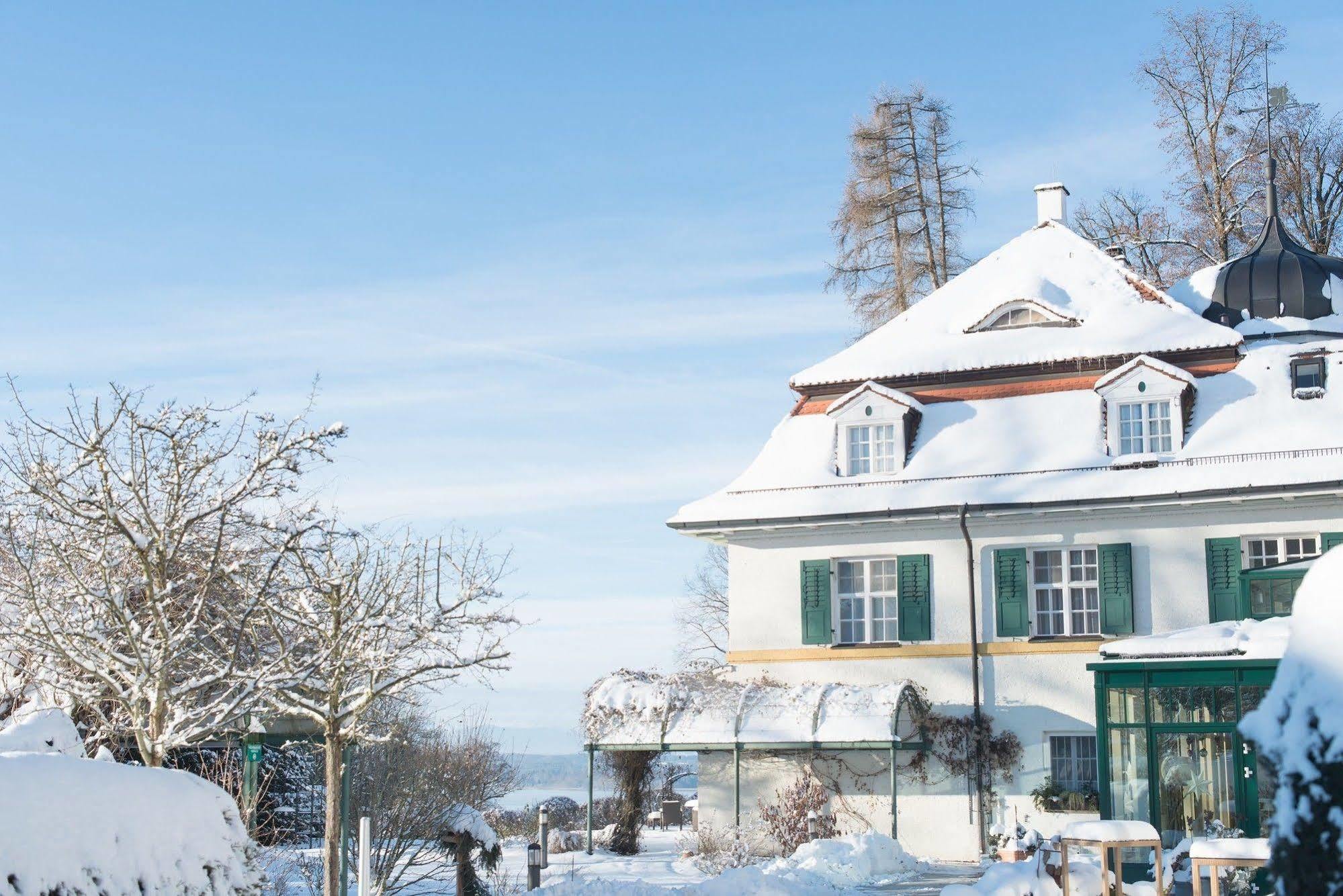 Biohotel Schlossgut Oberambach Exteriör bild