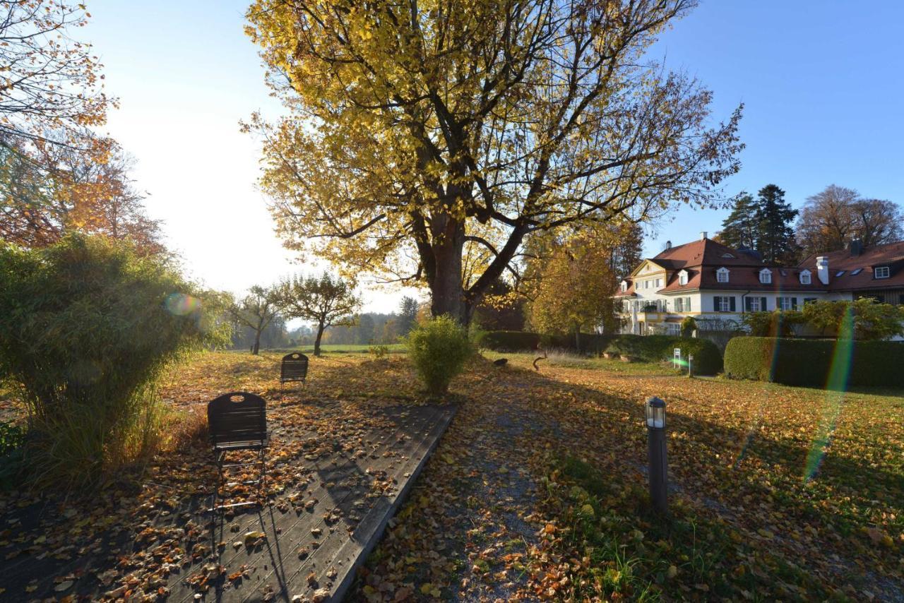 Biohotel Schlossgut Oberambach Exteriör bild